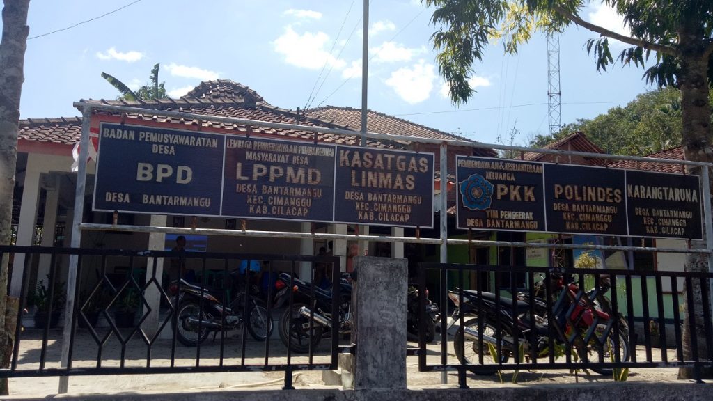 toponimi cilacap cimanggu bantarmangu kantor desa depan